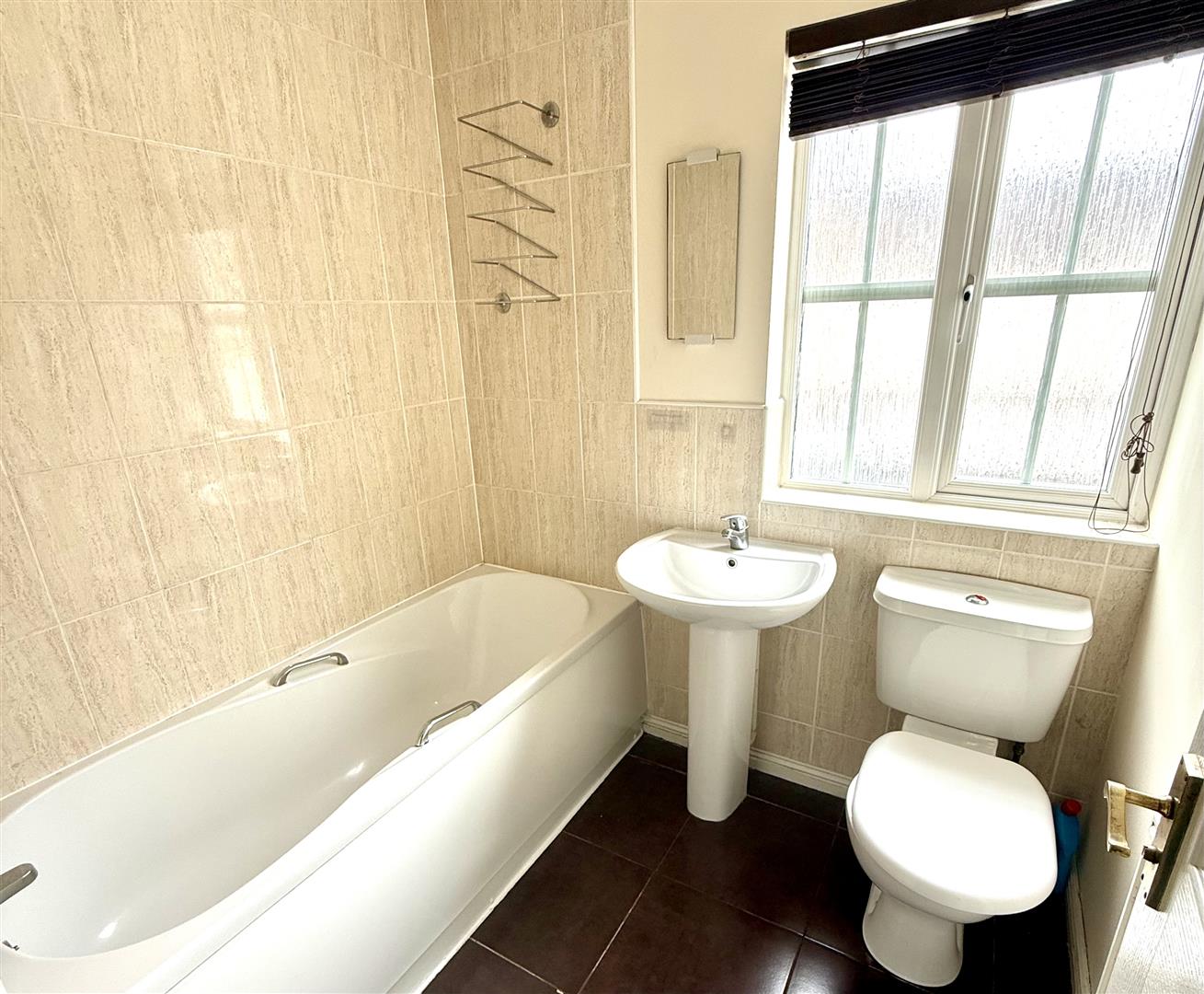 Porth Y Gar, Llanelli, SA14 9TJ